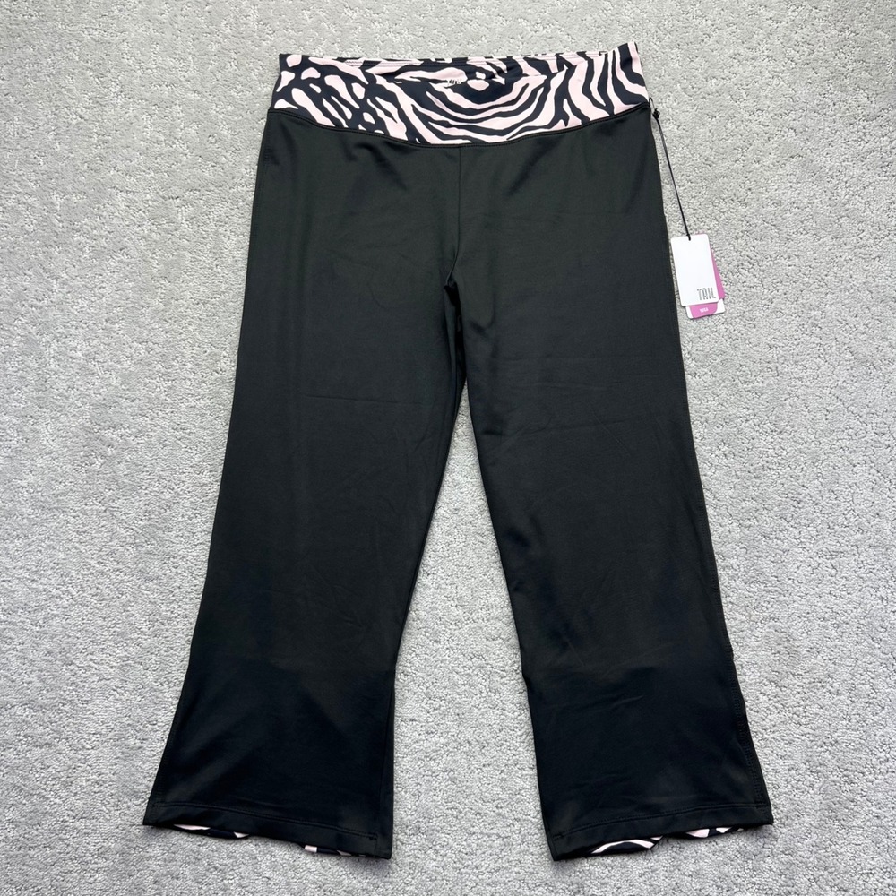 Tail Activewear Yoga Capri Pants Womens M Black Zebra Print Flare Leg NWT